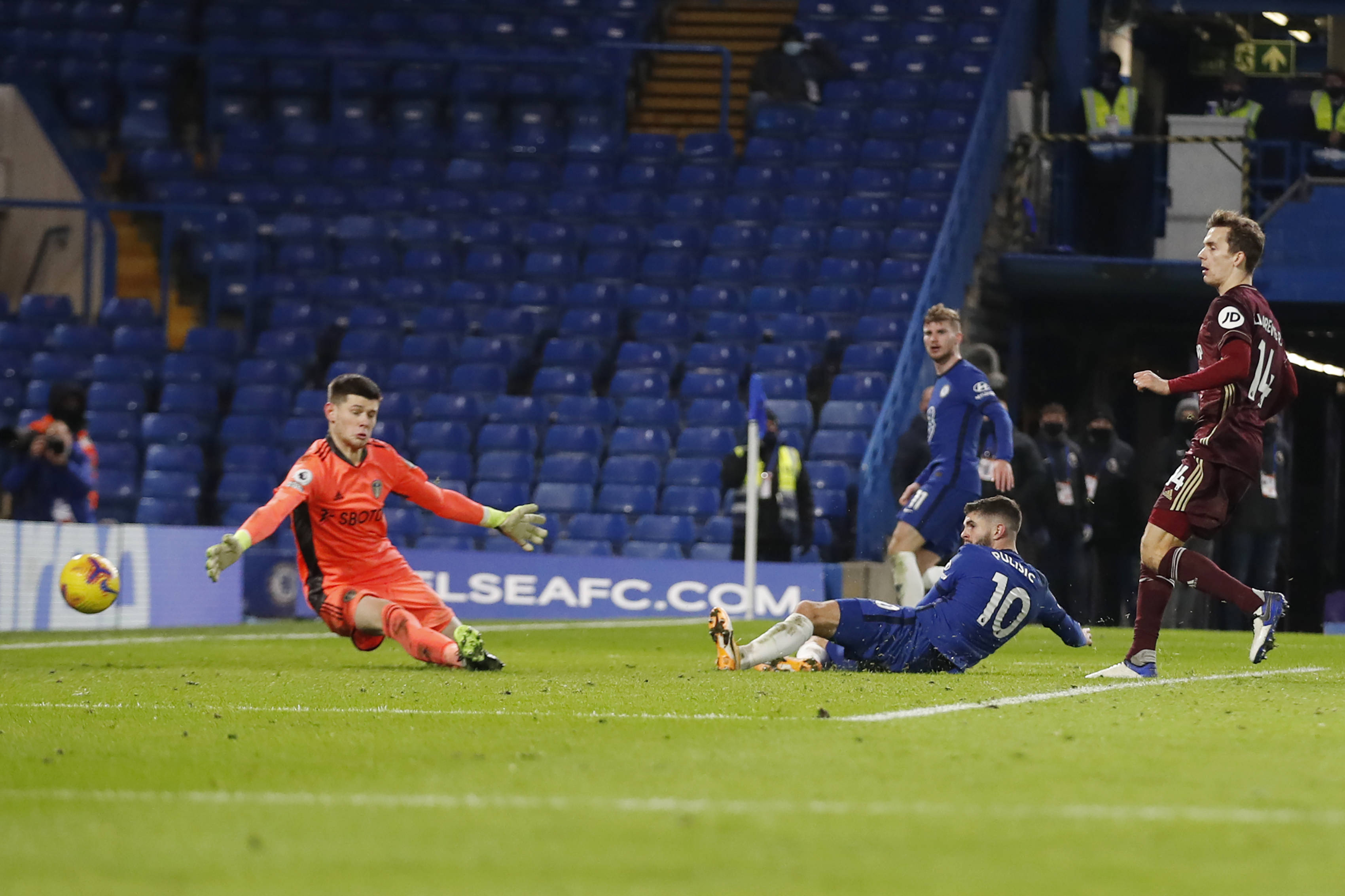 鲁马突然提 鲁马突然提